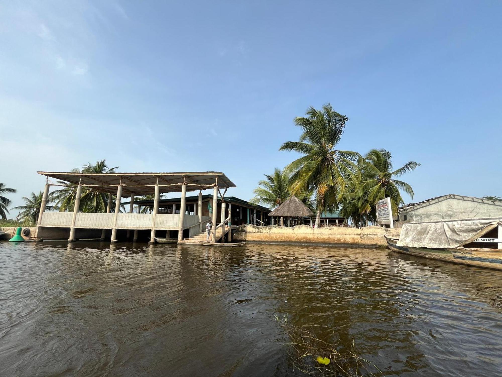 Hotel Germain - Ganvie Holiday Resort Exterior photo